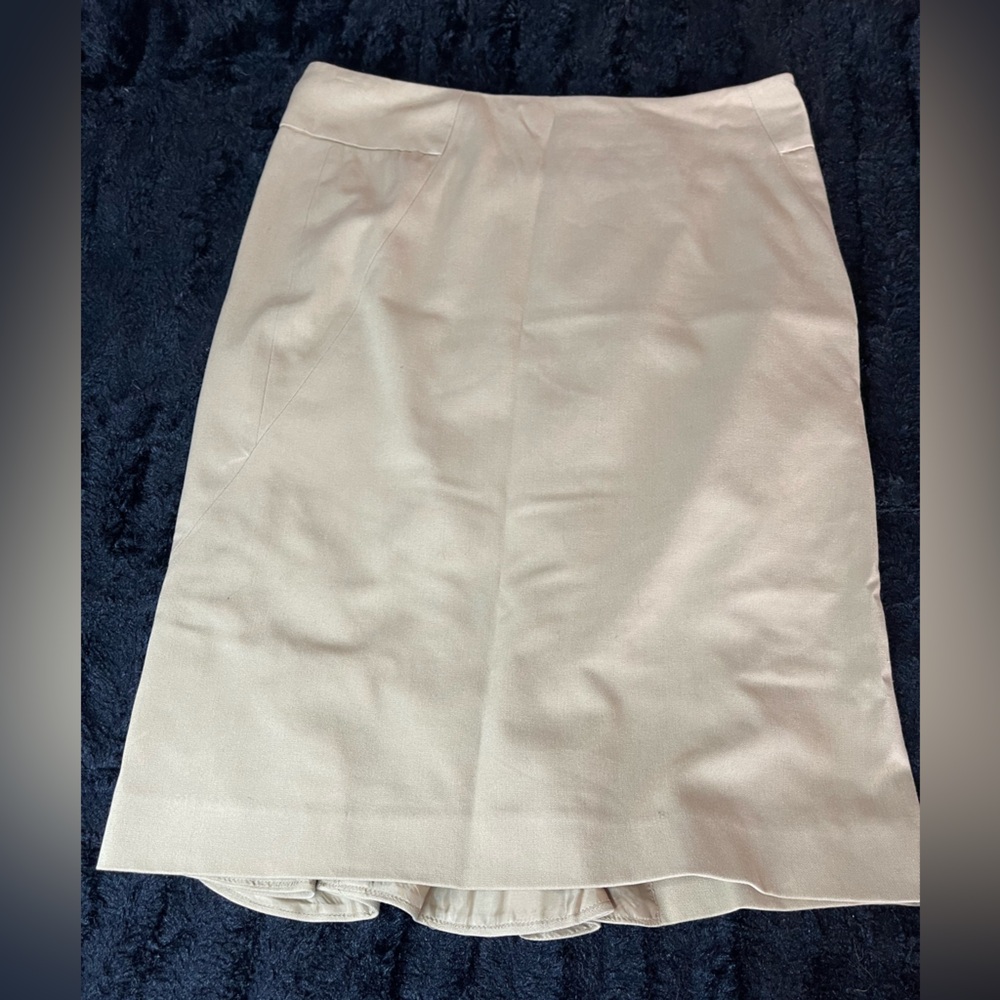 Rafaella Cream Pencil Skirt. Size 6